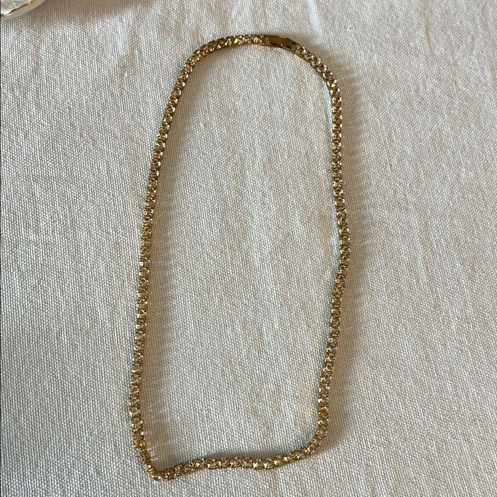 Elegant Gold Necklace with Uniform Beads Moissanite